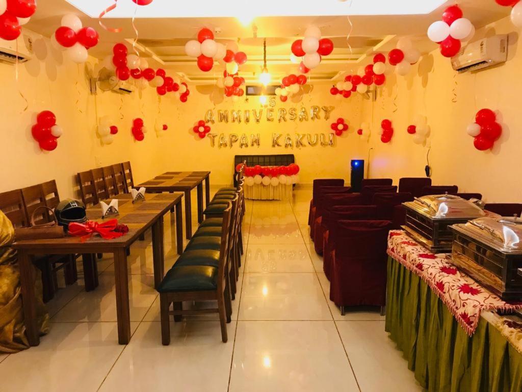 Hotel Wisteria&Restaurant Zirakpur Exterior foto